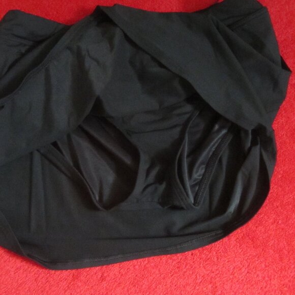 LANDS' END Women's Black Swim Skirt Size 12 Elastic Waist - Picture 2 of 3